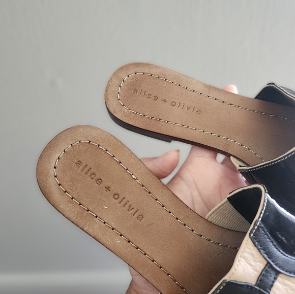 Alice + Olivia Stace Face Slide Stylish Black and Cream Women's Slides - Picture 5 of 7